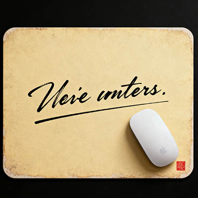 易清洁皮质办公鼠标垫：污渍一擦即净，咖啡、墨水溅落不担心